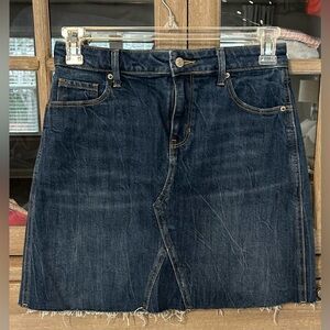 Old Navy Denim Mini Skirt with Frayed Hem - size 6